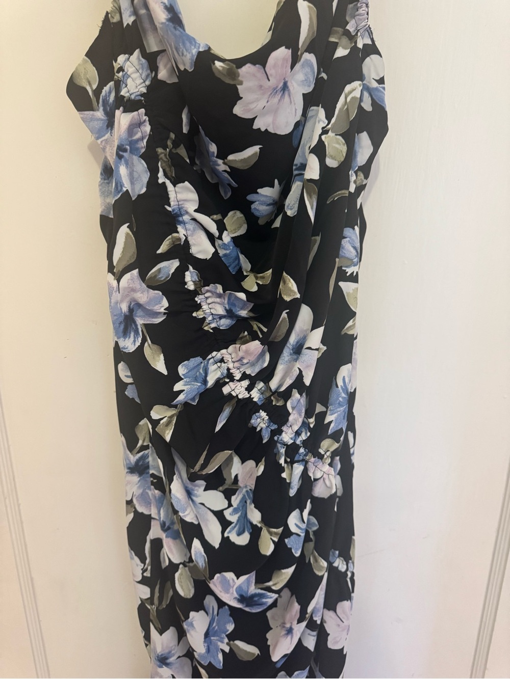 Abercrombie & Fitch Black Floral Asymmetrical Slip Dress - Picture 2 of 5